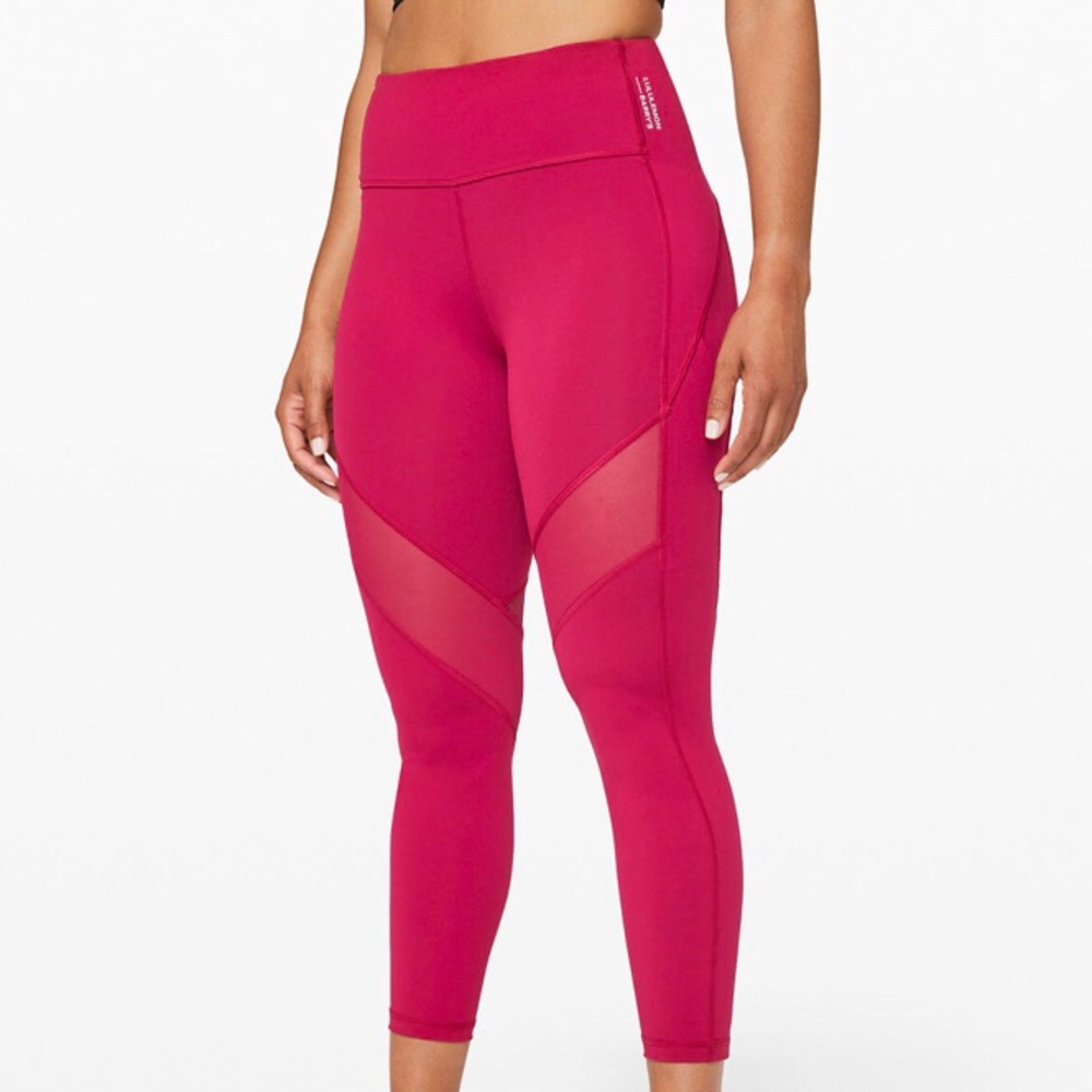 Stronger as one legging lululemon Barry’s Bootcamp